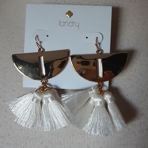 Landry earings in gold color